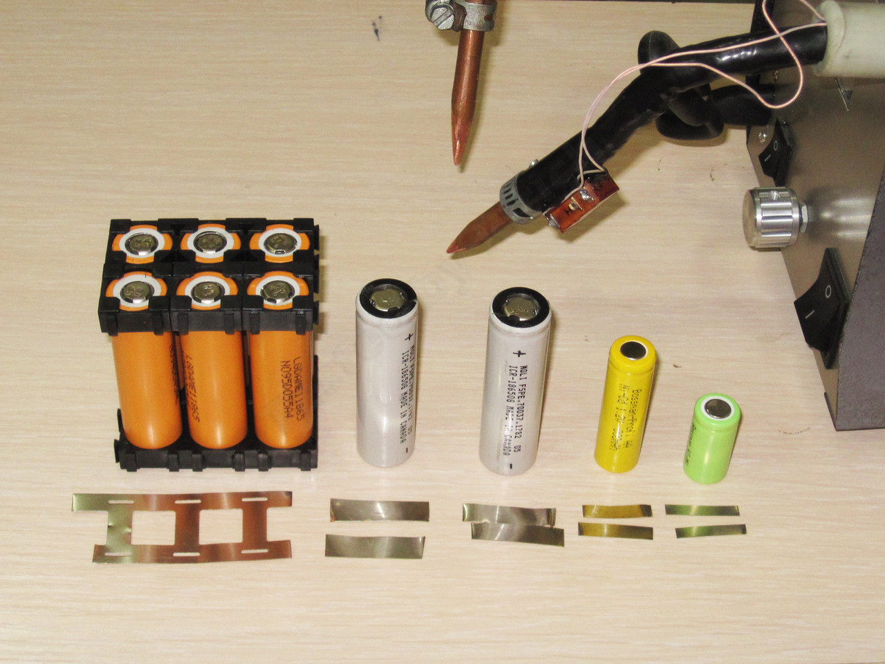 Никелевые полоски для сварки аккумуляторов. Толщина - 0,1 мм, ширина - 5 мм,длинна - 25 мм - фото 4 - id-p73551671