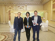 Представители нашей компании на встрече с госпожой Karen Ho, представляющей Тайваньскую машиностроительную компанию Winner Machine. Отель Royal Tulip, Алматы. Май 2015 года.
