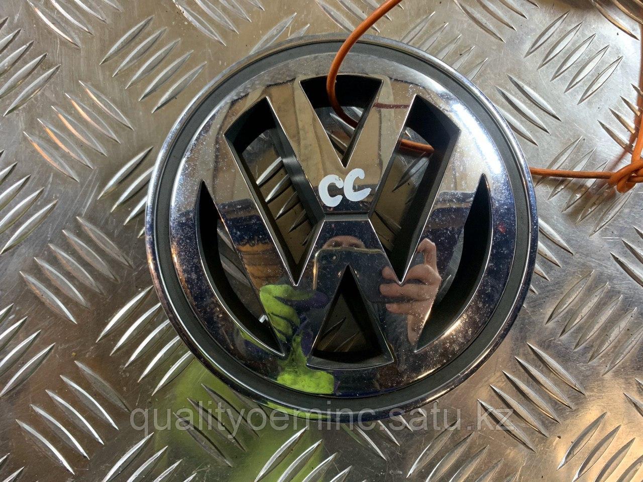 1K5853600 - Решетка радиатора Volkswagen GOLF V