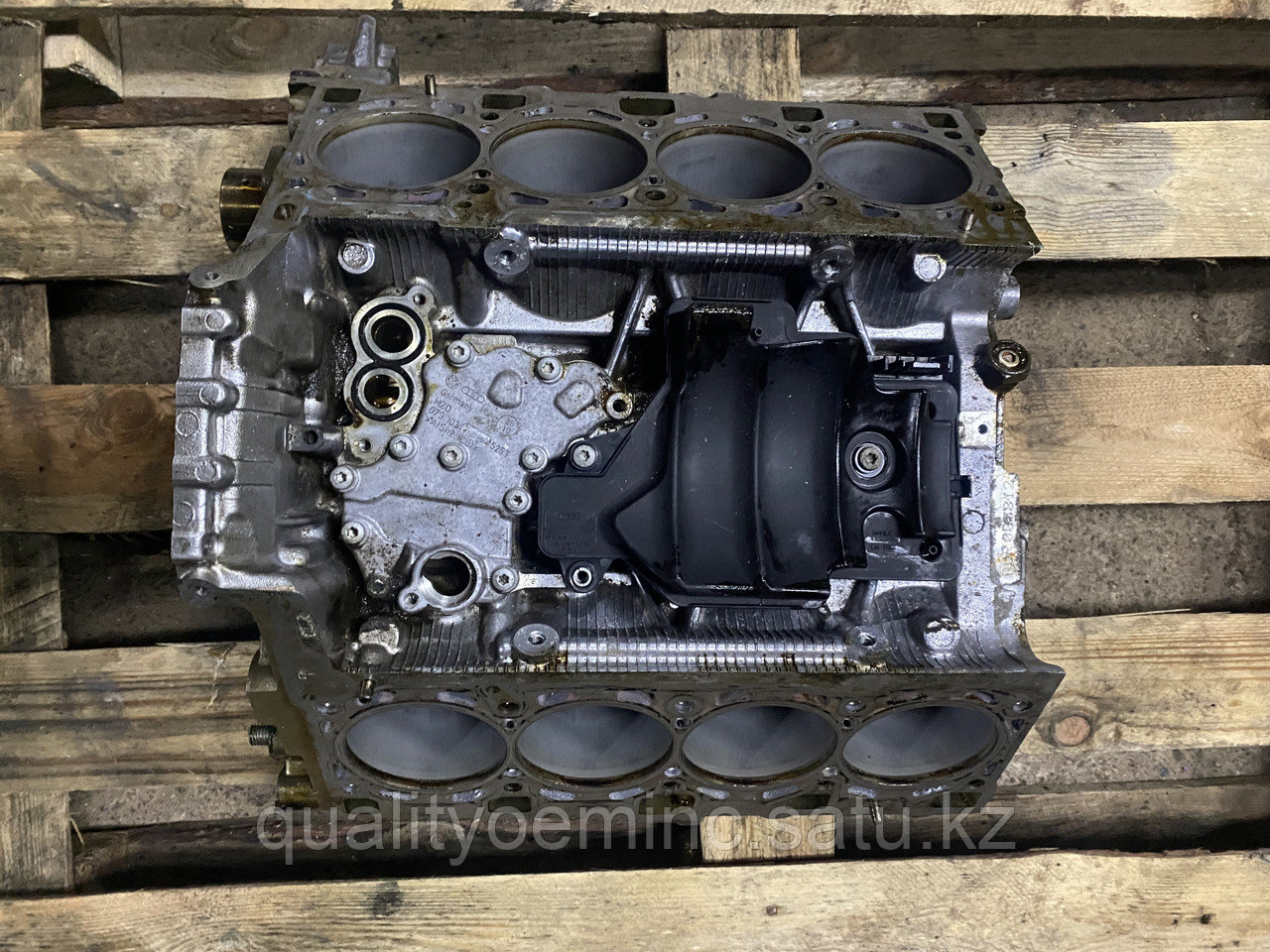 079103011EE - Блок двигателя Audi A8 (4H_)