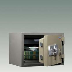 Огнестойкий сейф VALBERG FRS-30 KL