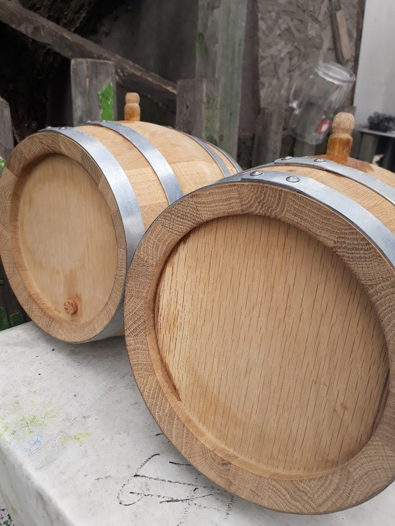 Бочка дубовая 10л (standard). Бочка славонский дуб. Дубовая бочка partizan 15 л. Сербские бочки из славонского дуба. Бочка дубовая сербия.