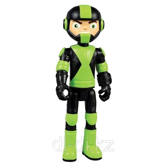 Ben 10 Фигурка XL, Бен в амуниции