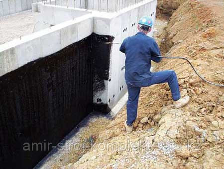 Обмазочная гидроизоляция фундаментов и стен битумом
