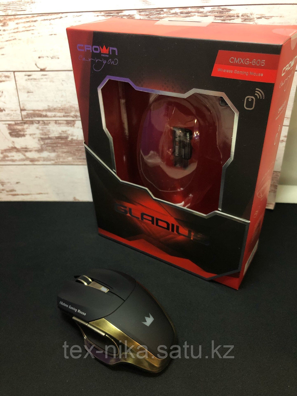 Игровая беспроводная мышь Crown CMXG-605