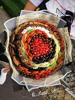 Букет сердце из сухофруктов