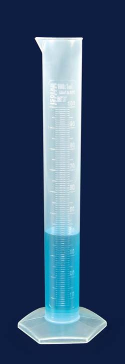 Цилиндр мерный с носиком высокий, 100 мл, ц.д.1 мл, класс В, 6-гранное основание, рельефная шкала, PP (ISOLAB)