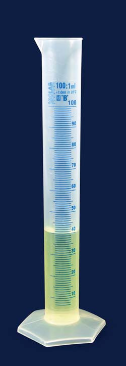 Цилиндр мерный с носиком высокий, 25 мл, ц.д.0,5 мл, класс В, 6-гранное основание, синяя шкала, PP (ISOLAB)