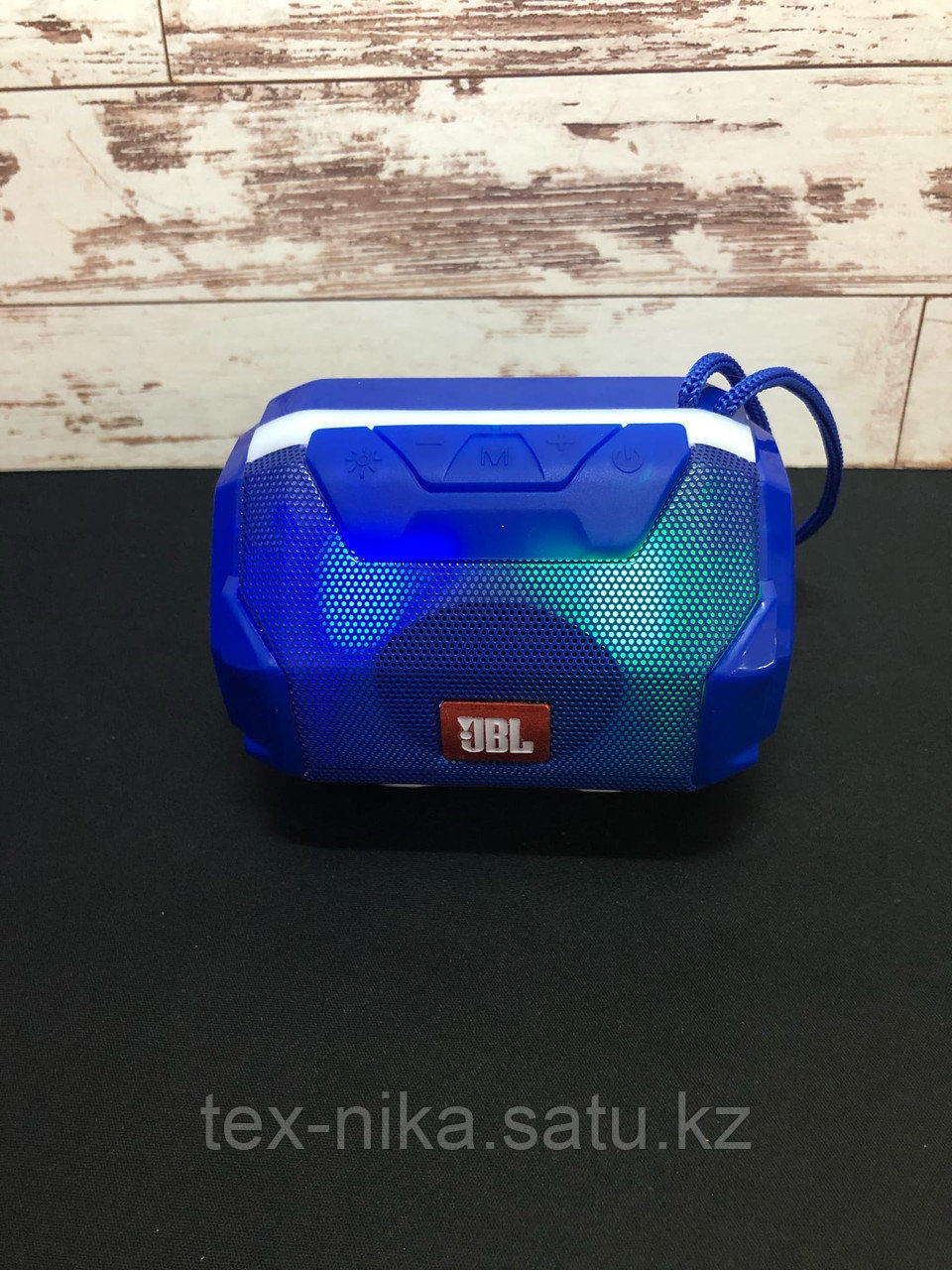 Портативная колонка JBL