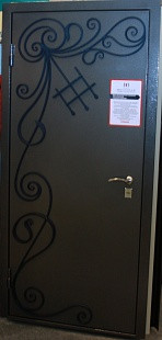 Входная дверь "Щит-эксклюзив" с коваными элементами