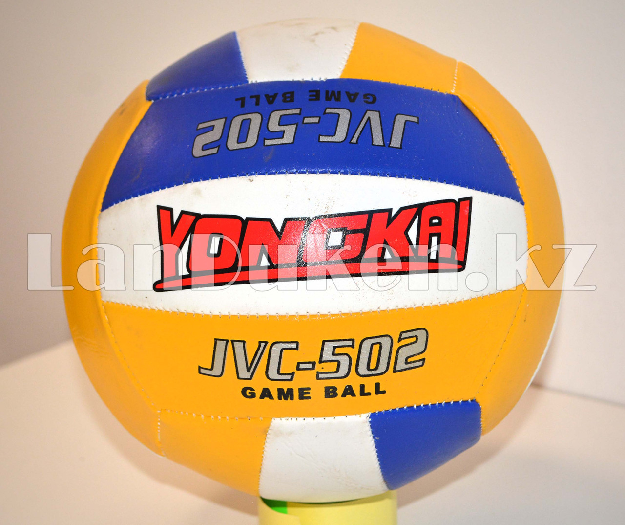 Мяч волейбольный окружность 66.5 см в ассортименте - фото 5 - id-p75124034