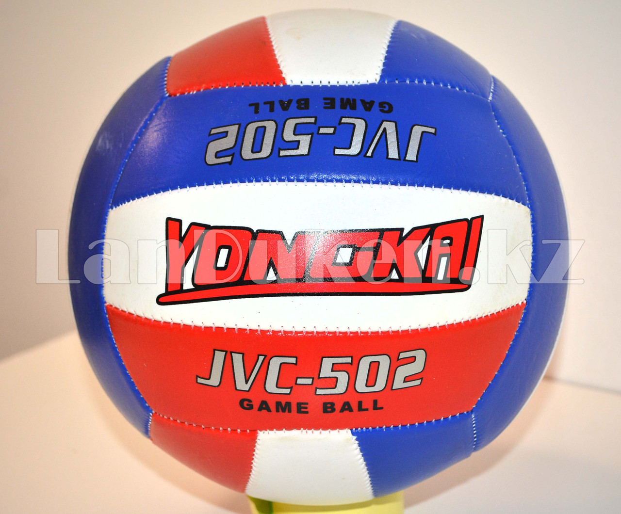 Мяч волейбольный окружность 66.5 см в ассортименте - фото 6 - id-p75124034