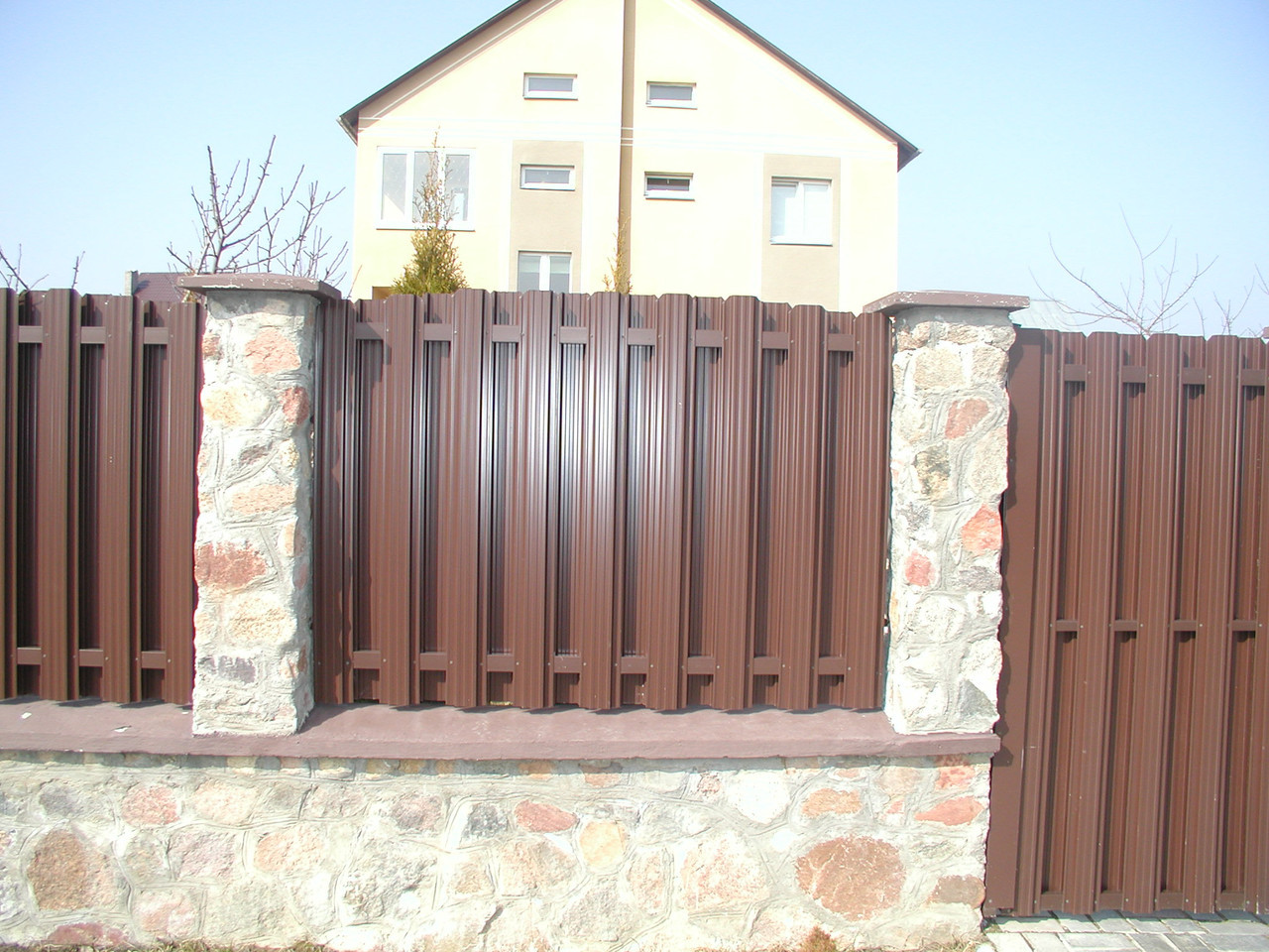 Металлоштакетник