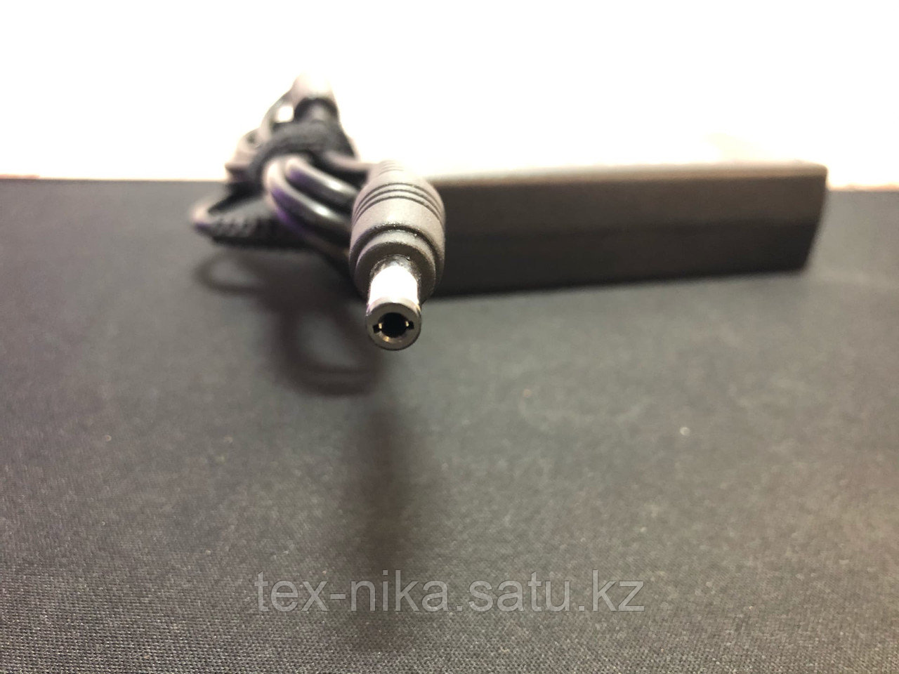 Зарядное устройство для ноутбука LENOVO