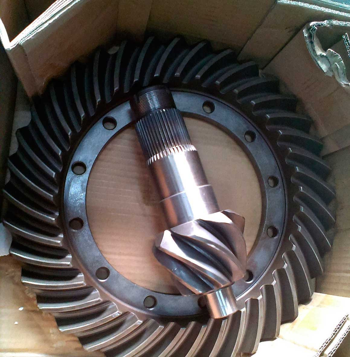 Планетарная шестерня с хвостовиком заднего редуктора 75201865A / 37:8  ←, фото 1