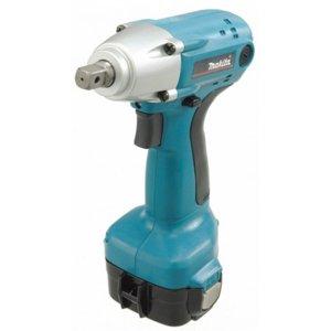 Аккумуляторный ударный гайковерт Makita 6918DWA