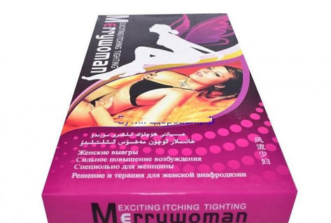 Жағажайда ол қыздың көзінше жұлқынады