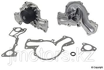 Помпа Mitubishi 6G72 6G74 pajero MD979171