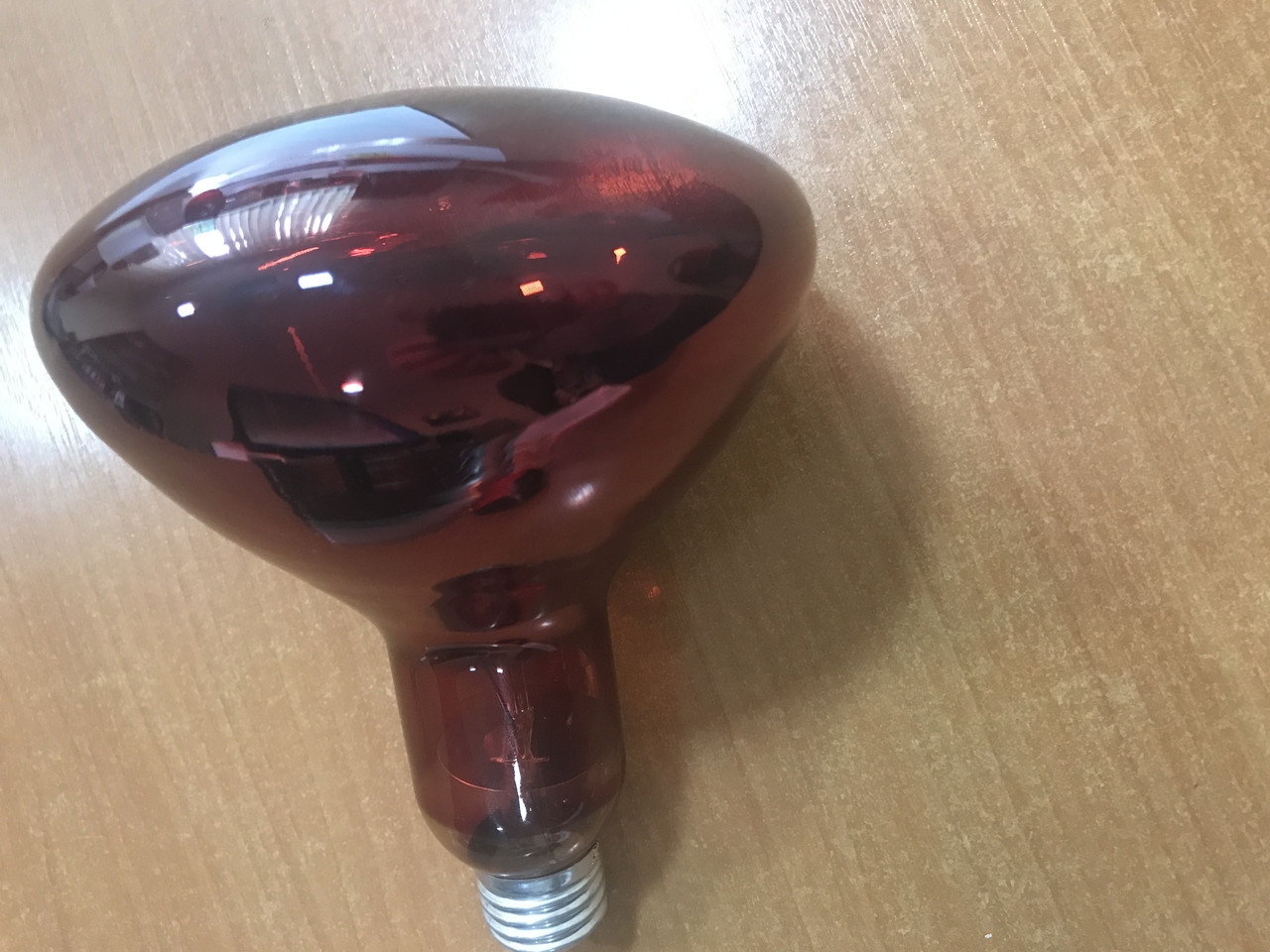 Лампа инфракрасная зеркальная красная, термо излучатель ИКЗК 220-250 R127 E27