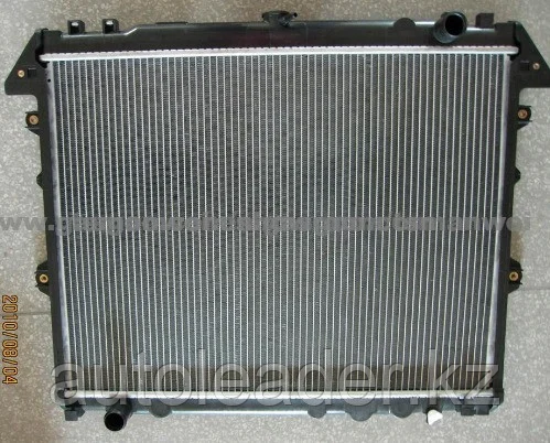 Радиатор охлаждения Toyota Fortuner V2.7 бензин 2004-2014 - фото 1 - id-p76308082