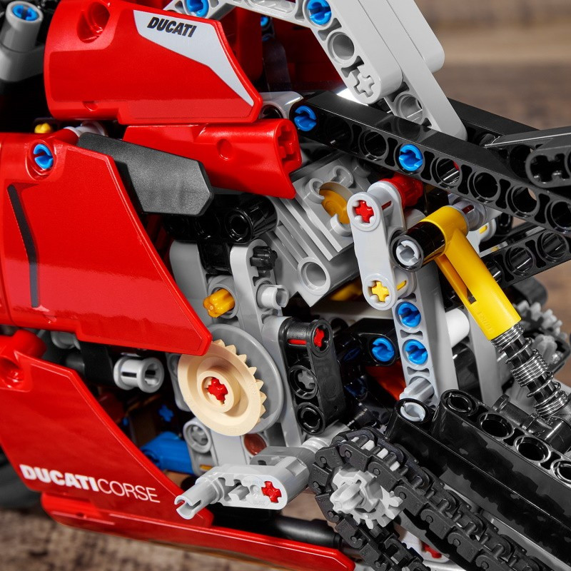 42107 Lego Technic Ducati Panigale V4 R, Лего Техник - фото 4 - id-p76410870