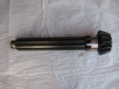 Вал вторичный ЮМЗ-6 (40-1701105)