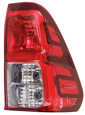 Фонарь задний правый на Toyota Hilux 2015 г и выше