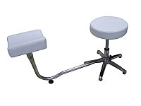TR-047 Подставка педикюрная с креслом для мастера без спинки (белая, паутина)