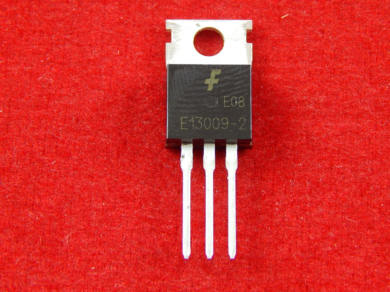 MJE13009 биполярный транзистор, TO-220 - фото 1 - id-p76715672