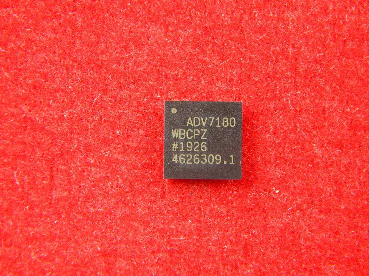 Микросхема ADV7180WBCPZ(ADV7180WBCPZ QFN40) - фото 1 - id-p76715347