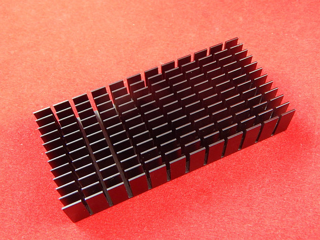 Радиатор алюминиевый чёрный 120х56х20 мм, фото 2