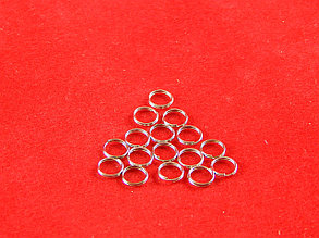Металлическое кольцо для брелков и ключей