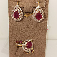 Комплект с  рубином и бриллиантами