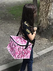 Сумка холодильник цвета хаки в розовом варианте
