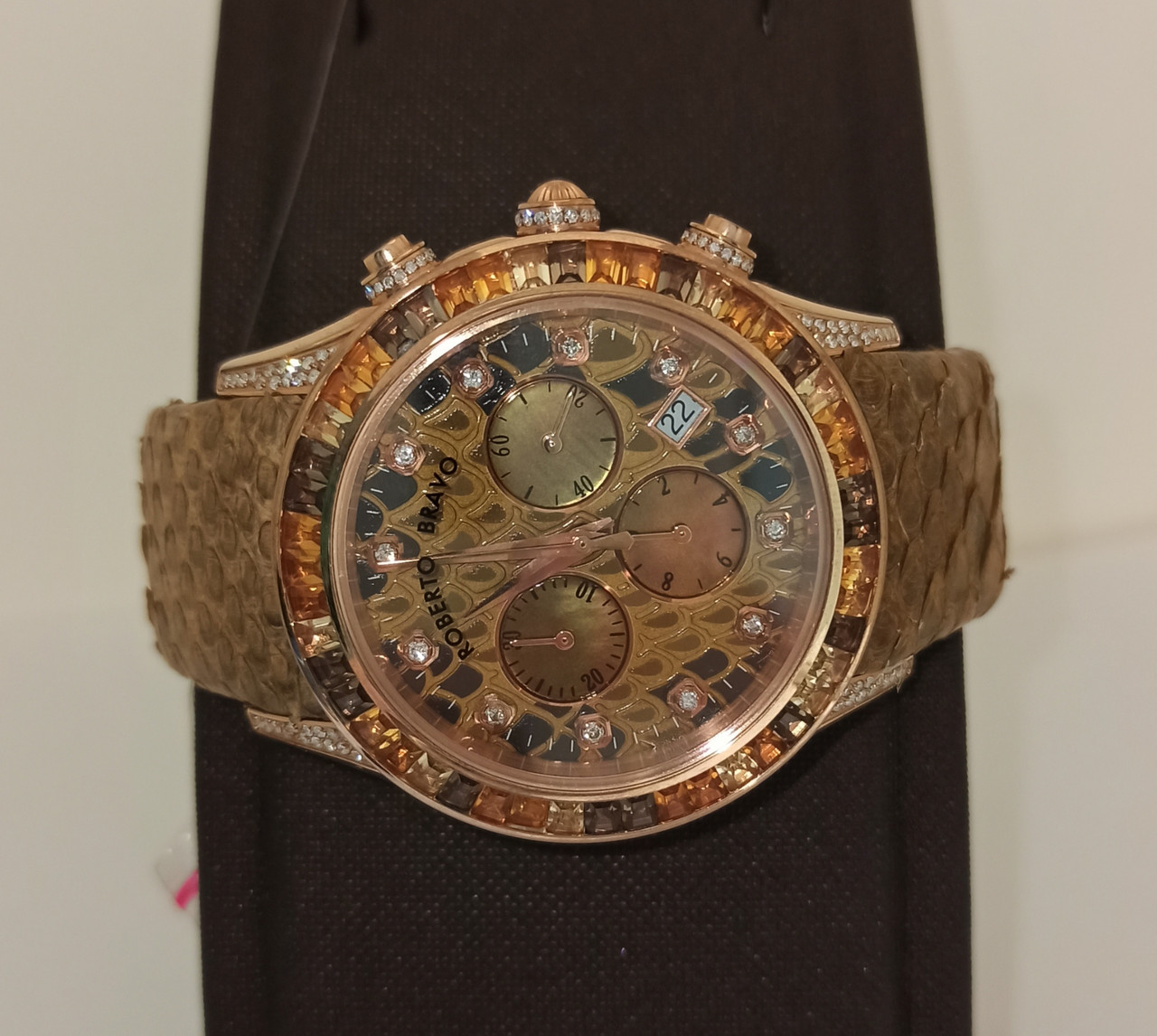 Золотые часы с бриллиантами (ул.Жолдасбекова 9а) - фото 1 - id-p101527665