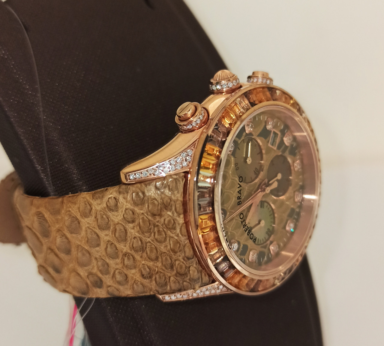 Золотые часы с бриллиантами (ул.Жолдасбекова 9а) - фото 3 - id-p101527665