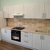 Кухня прямая. На заказ. Комбинированная (два цвета). 3 м.