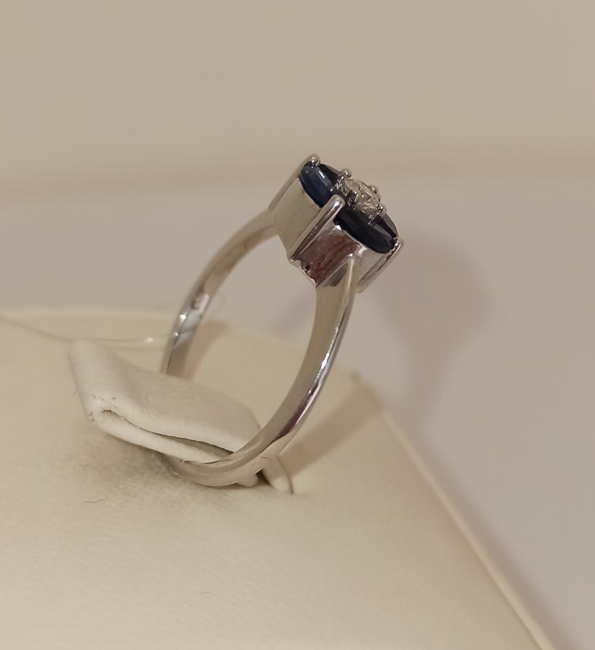 Серьги и кольцо с сапфиром и бриллиантами - фото 6 - id-p76961925