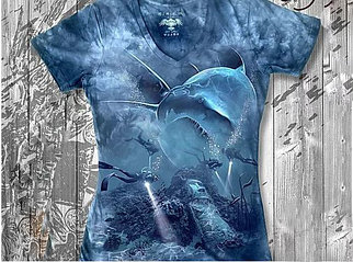 Акула и аквалангисты Женская футболка варенка с 3D принтом