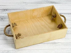 Деревянный ящик с ручками-верёвками с покраской 30*20*8,5 см.