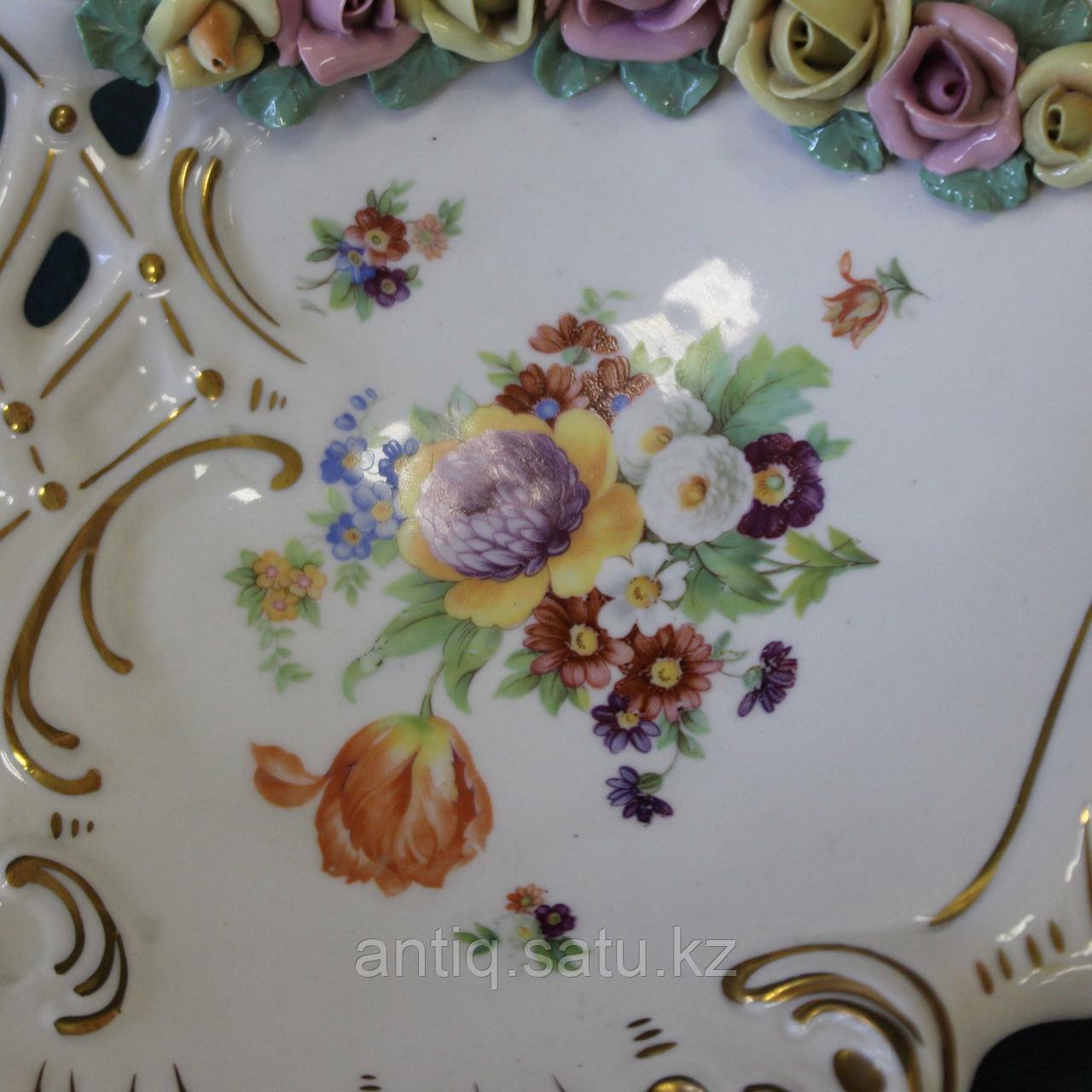 Шикарная конфетница с фарфоровыми цветами ручной работы и росписью - фото 3 - id-p77096694
