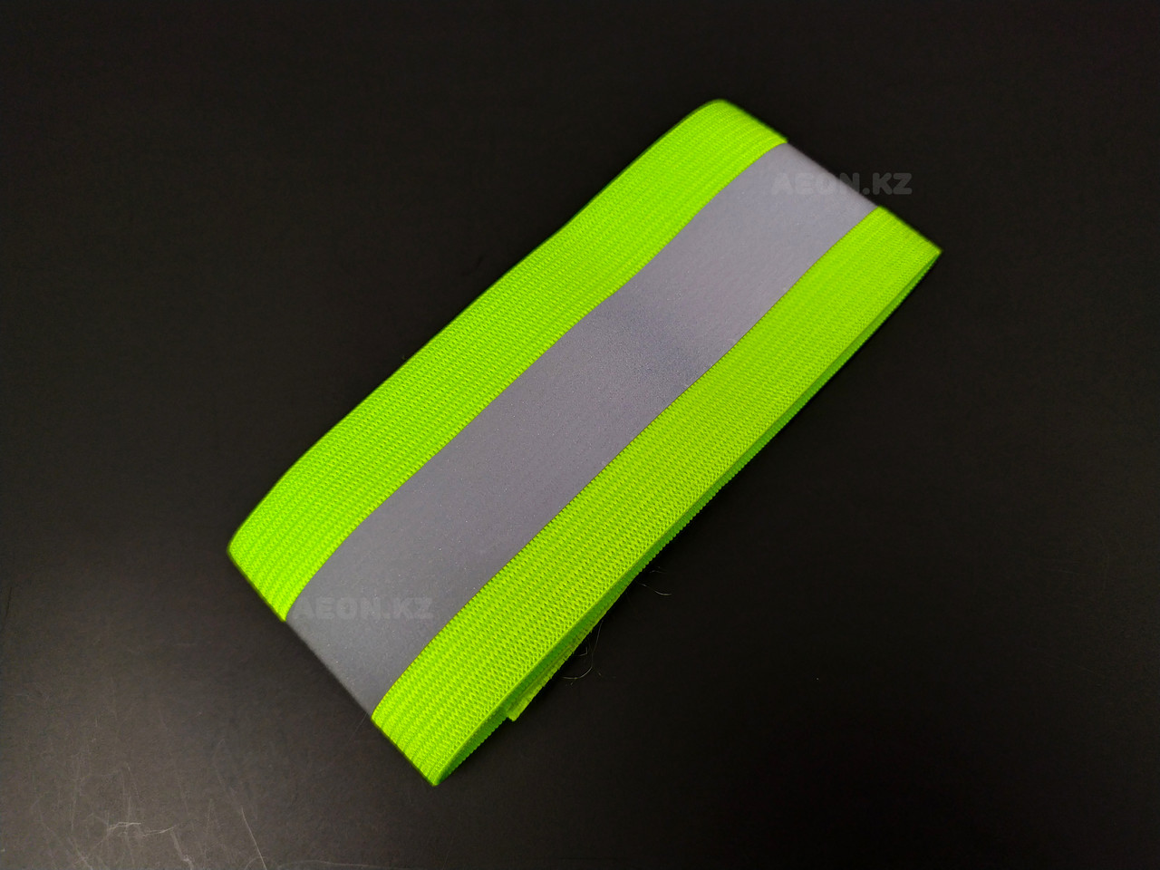 Светоотражающий эластичный браслет салатовый с одной полоской - фото 2 - id-p77143178