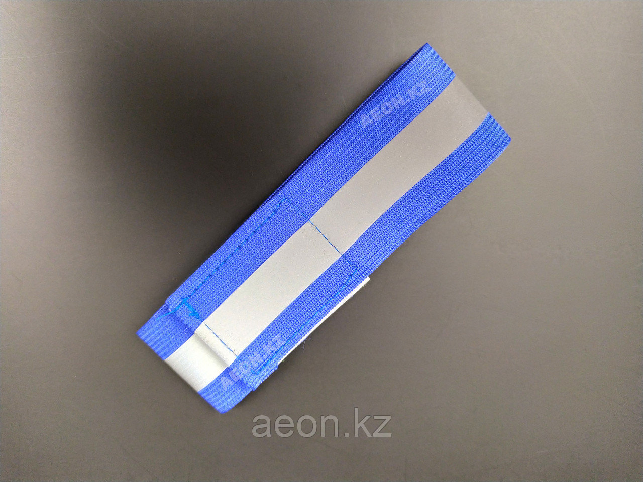 Светоотражающий эластичный браслет синий с одной полоской - фото 3 - id-p77439508