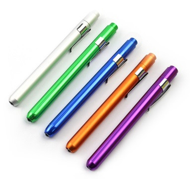 Медицинский фонарик