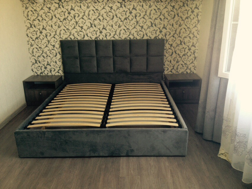 Кровать "Квадрик" с мягким изголовьем, 160 см. на  200 см.
