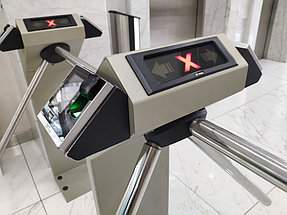 Установка пропускной системы с биометрическим считывателем и система управления лифтом в БЦ Green Tower 7