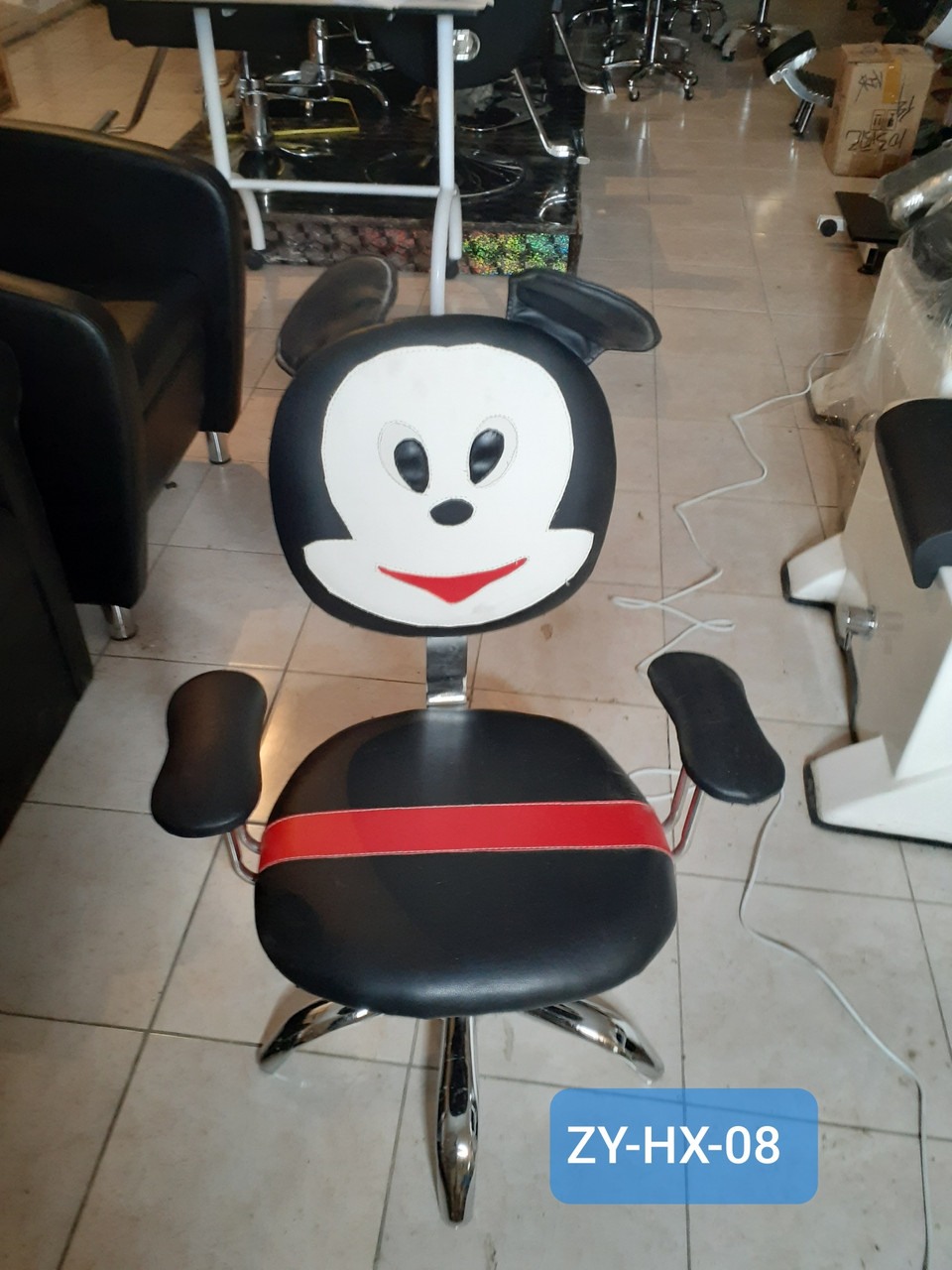 Детское парихмахерское кресло