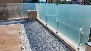 Изготовление стеклянных перила на мини стойках