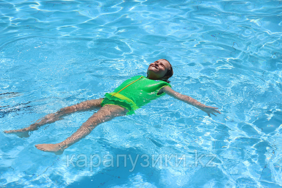 Төрт лесбиянка лесбияндардың еркелігіне ессіз