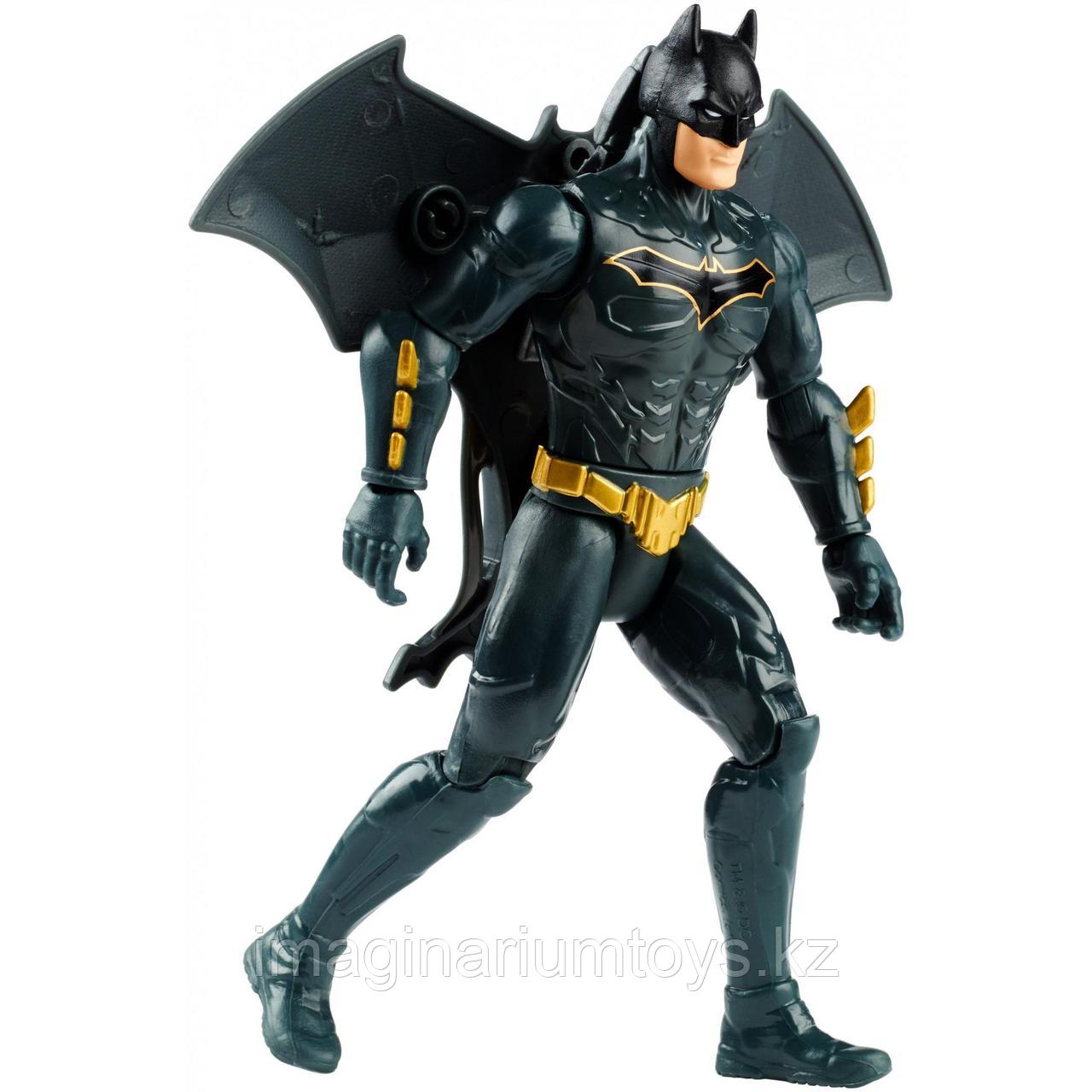 Фигурка Бэтмен 15 см с крыльями